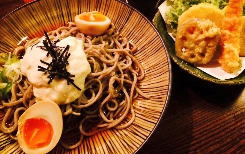 良さんの手打ち蕎麦と季節の天麩羅の盛り合わせ